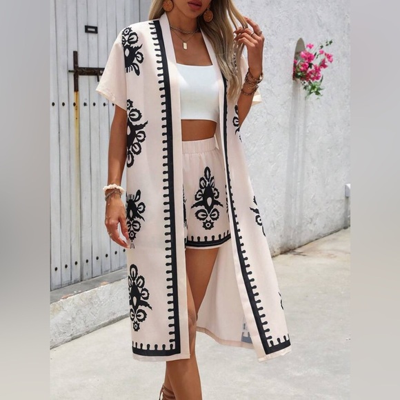 NEW Pattern Short Sleeve Long Cardigan and Matching Shorts Set - Picture 5 of 6